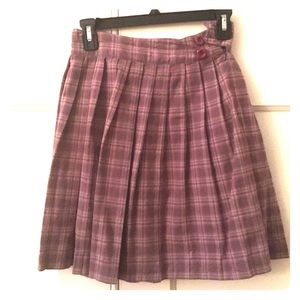 French girl’s pleated plaid skirt in EUC